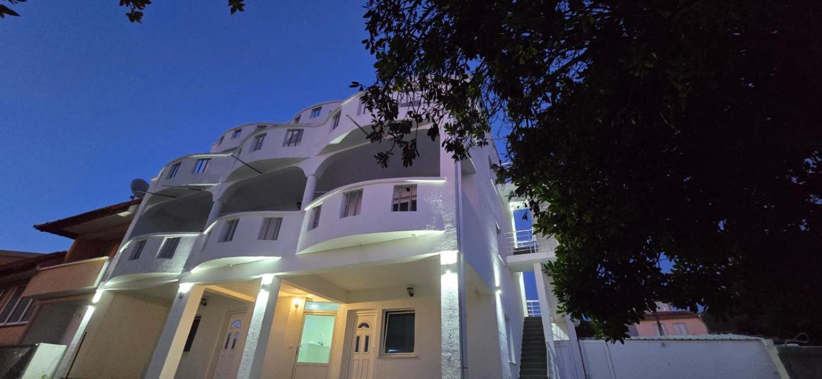 Villa Miki Utjeha Bagian luar foto